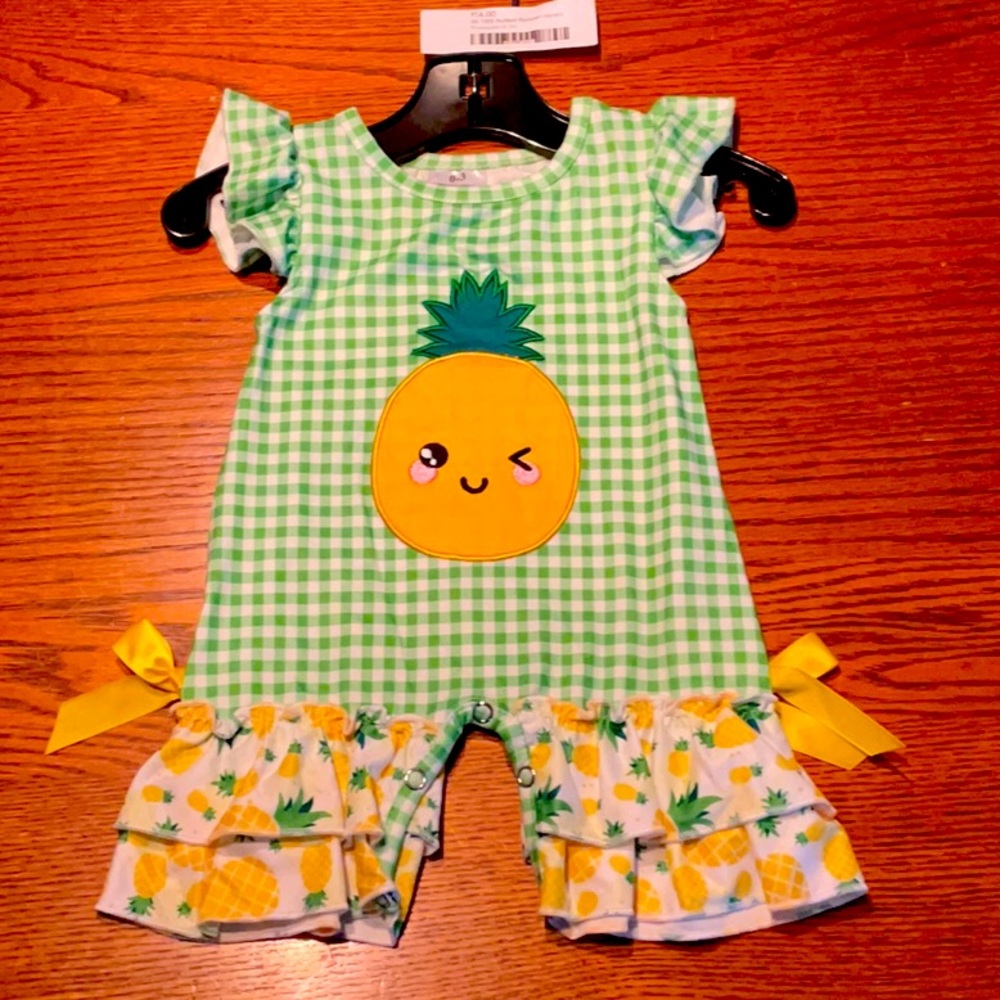 Honeydew brand – ruffled romper – new